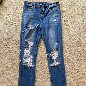 American Eagle Ripped Super Hi-Rise Jegging